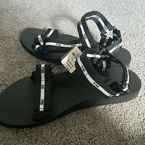 Nwt Victoria's secret Pink sandals